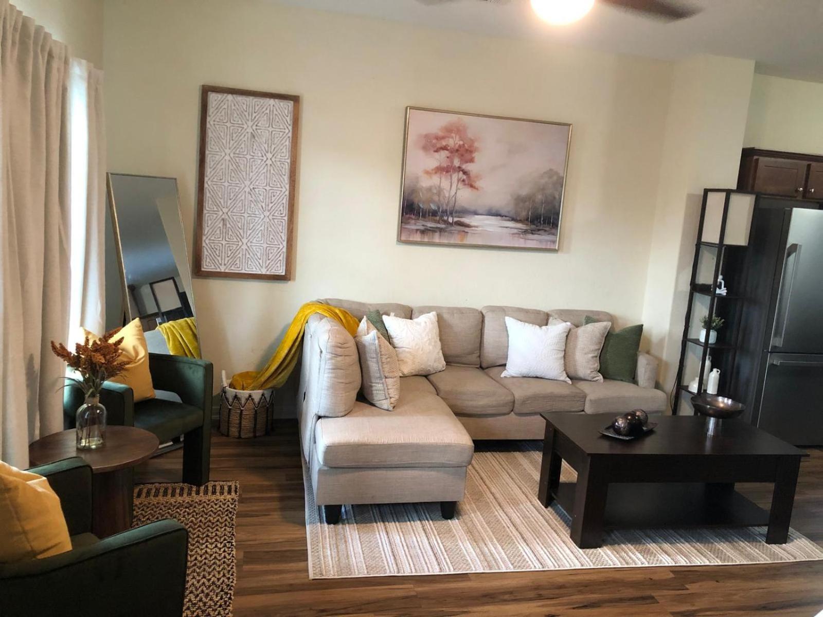 Spacious Close To The Beach, 10 Sleeps *